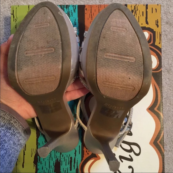 Zigi Soho Sunelle Pumps - Picture 3 of 7